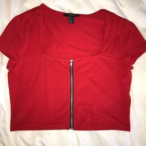 Red zip up Crop Top🍒